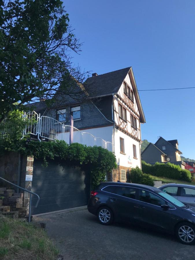 Moselina Gaestezimmer Sankt Aldegund Exterior photo